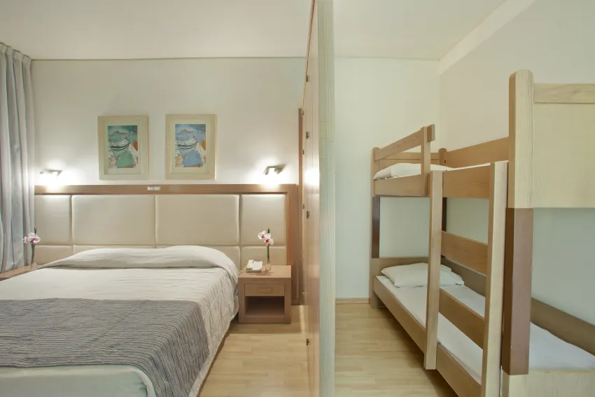 Golden Coast Beach Hotel 4*-25