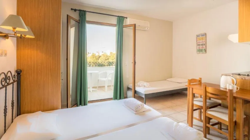 Newcastle Studios 2*-7