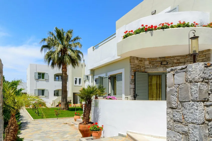 Angela Studios and Apartments 3*-7
