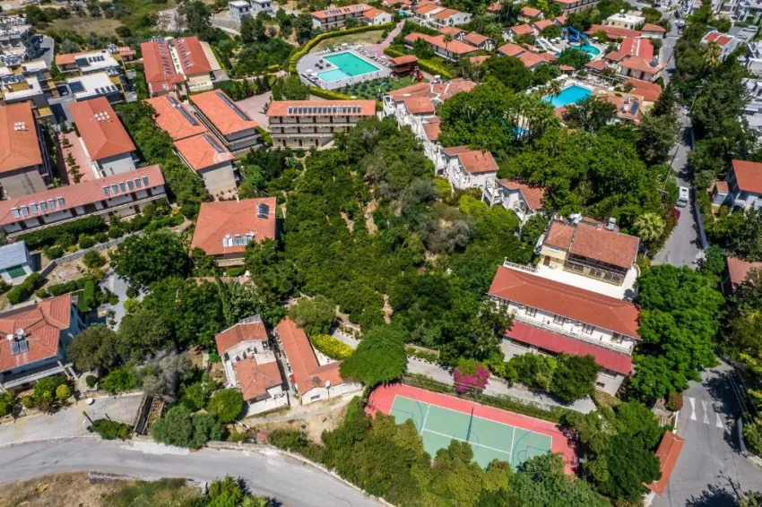 RIVERSIDE GARDEN RESORT  4*-17