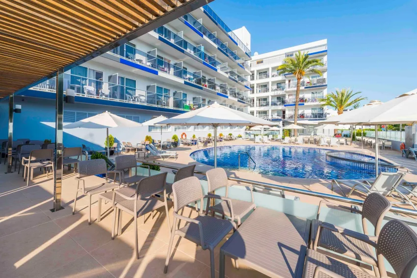 Vista Park Hotel & Apartments 3*-25