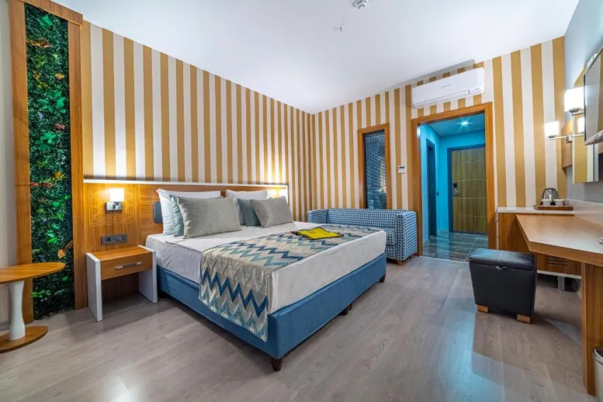 LONICERA PREMIUM HOTEL  5*-30