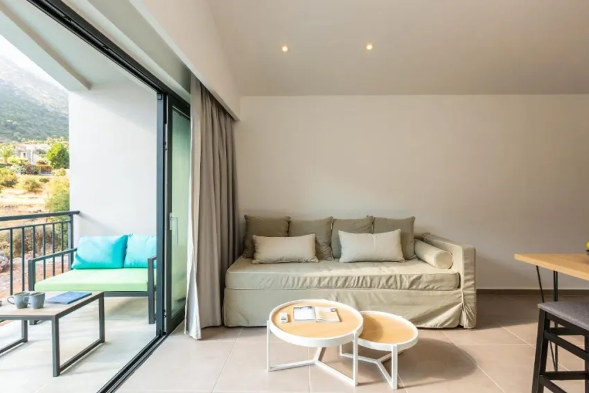 T Hotel Premium Suites 4*-13