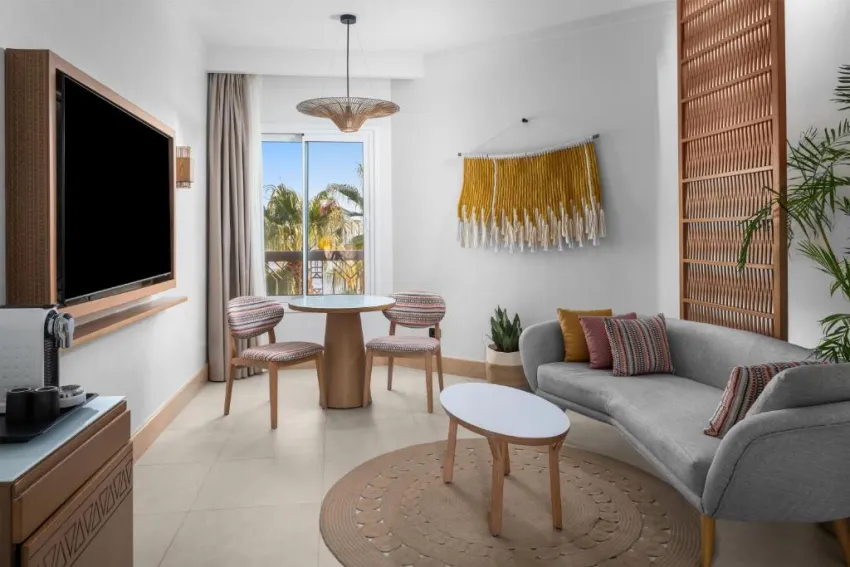 DOUBLETREE BY HILTON SHARM BAY RESORT BEACH SIDE  4*-81