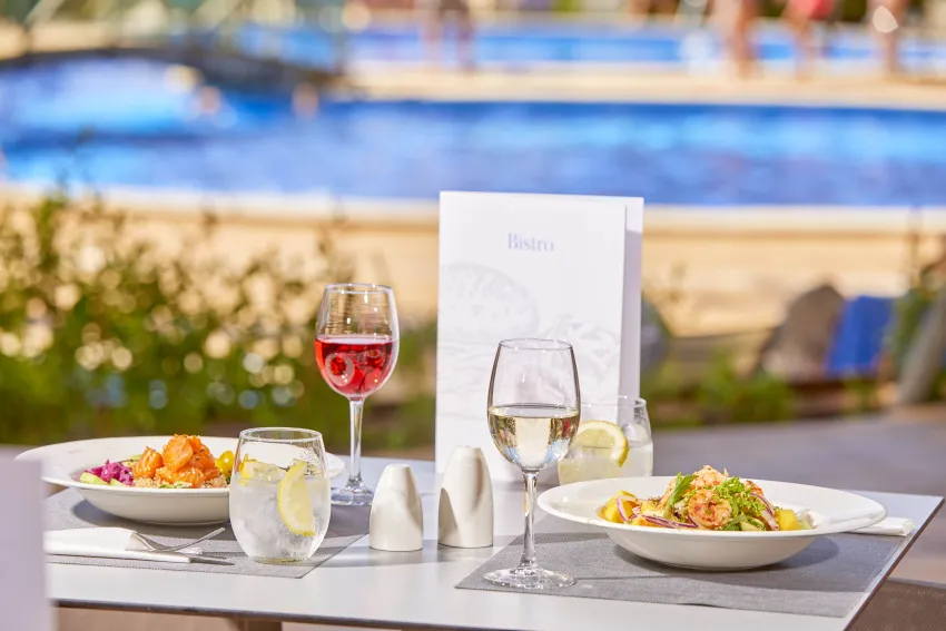 Zafiro Cala Mesquida 4*-75