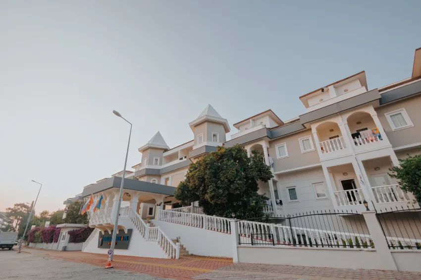 Viking Garden Hotel & Spa 4*-4