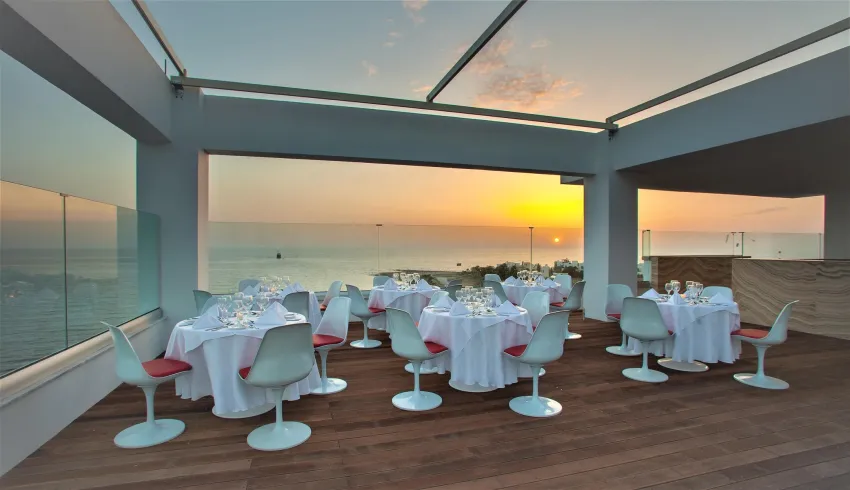 King Evelthon Beach Hotel and  Resort 5*-40