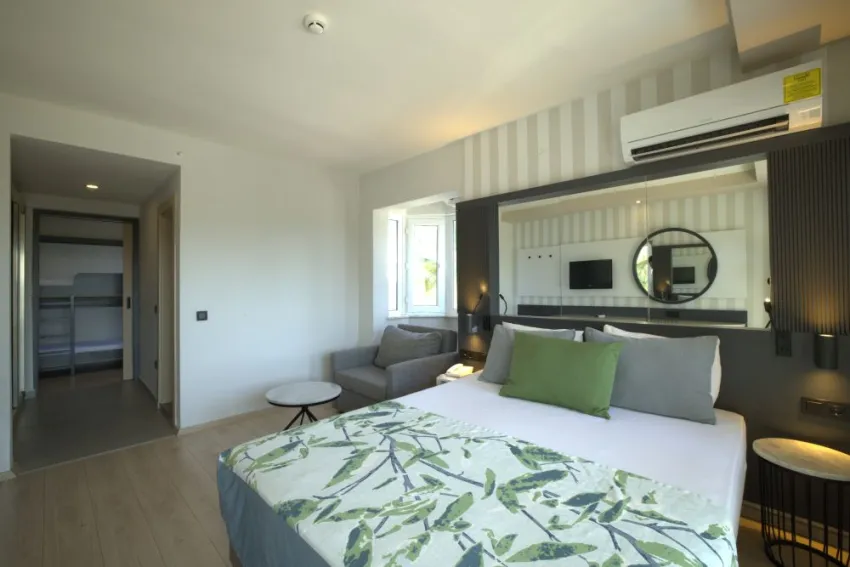 EOS BEACH RESORT  4*-30