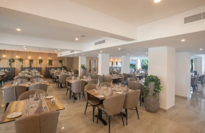 Bohemian Gardens 4*-10