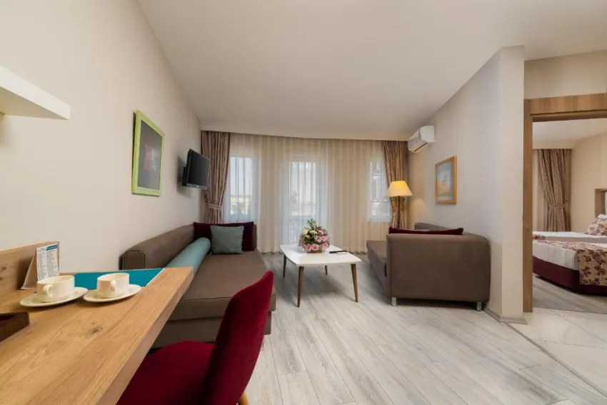 ROYAL GARDEN BEACH HOTEL  5*-16