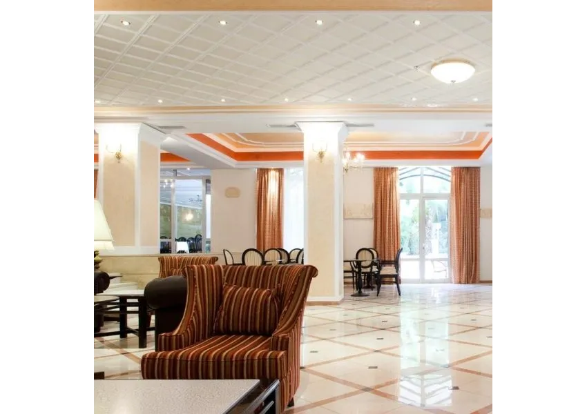 ACHILLION PALACE 4*-5