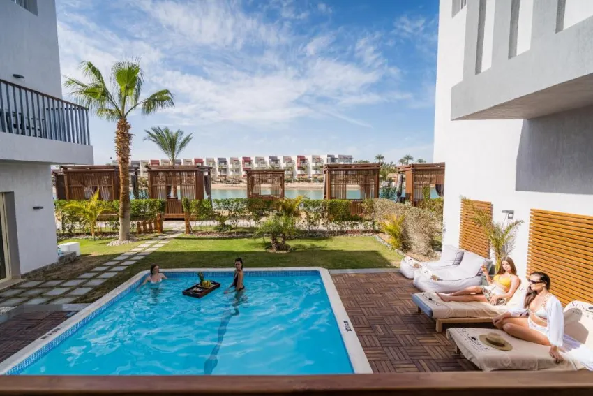 SUNRISE CRYSTAL BAY RESORT  5*-32