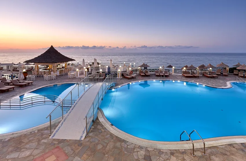 Alexander Beach Hotel And Village Resort 5*-5
