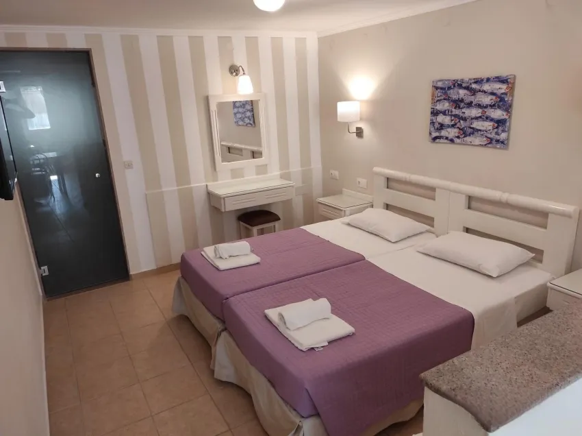 Blue Sky Apartments 3*-11