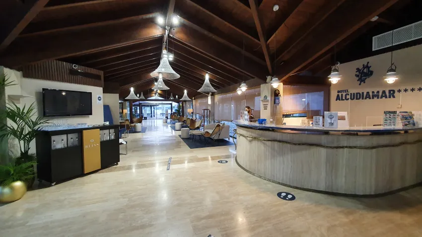 Botel Alcudiamar 4*-10