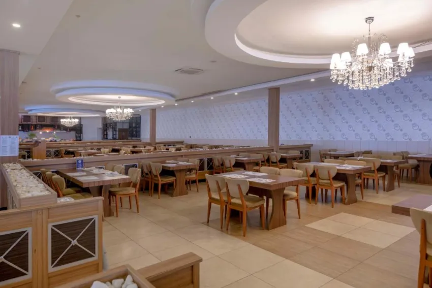 TRANSATLANTIK HOTEL & SPA  5*-19