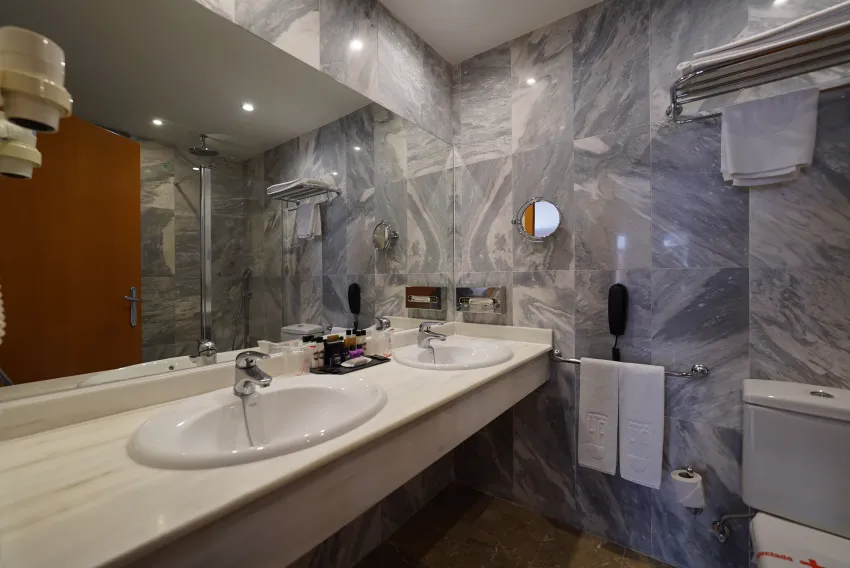 Artmadams Hotel 4*-77