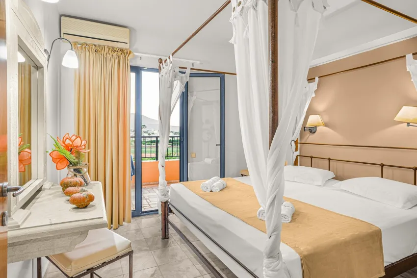 Golden Bay Aparthotel 3*-25