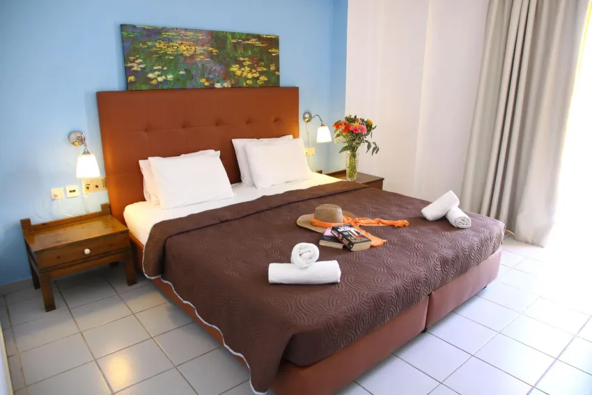 Acropolis Apartments 3*-6