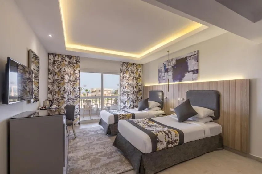 LONG BEACH RESORT  4*-17