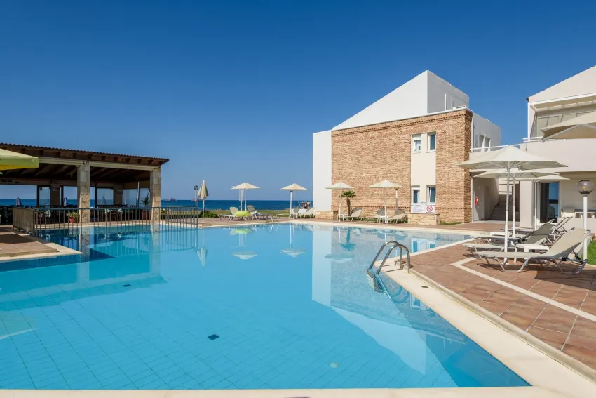 KOSTAKIS BEACH APARTMENTS 3*-2