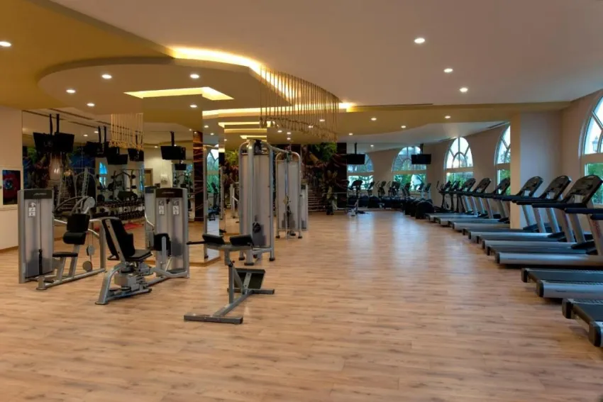 Delphin Imperial 5*-9