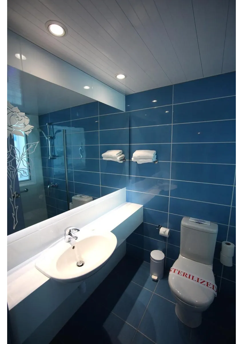 Anonymous Beach 4*-16