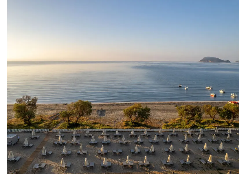 Domes Aulus Zante Autograph Collection 5*-15