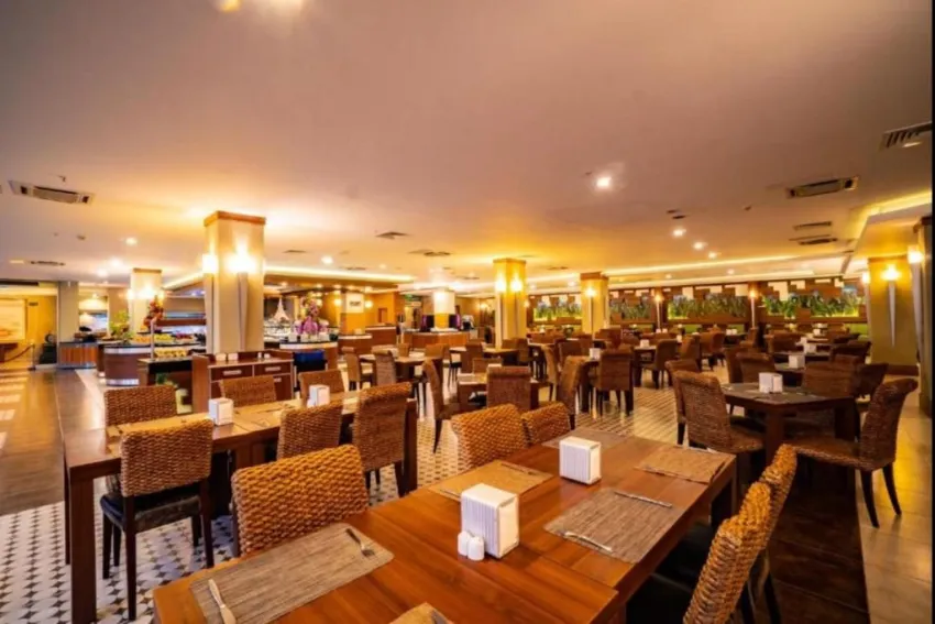 Ambassador Hotel 4*-15