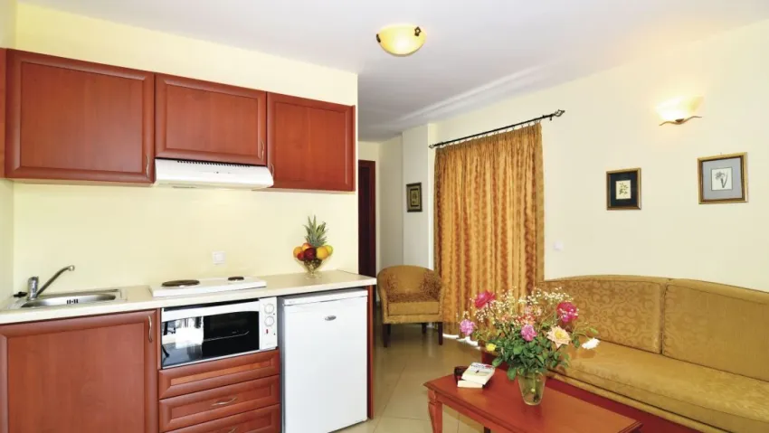 Antilia Apartments 3*-6