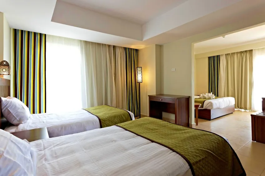 ROYAL STAR BEACH RESORT  4*-6