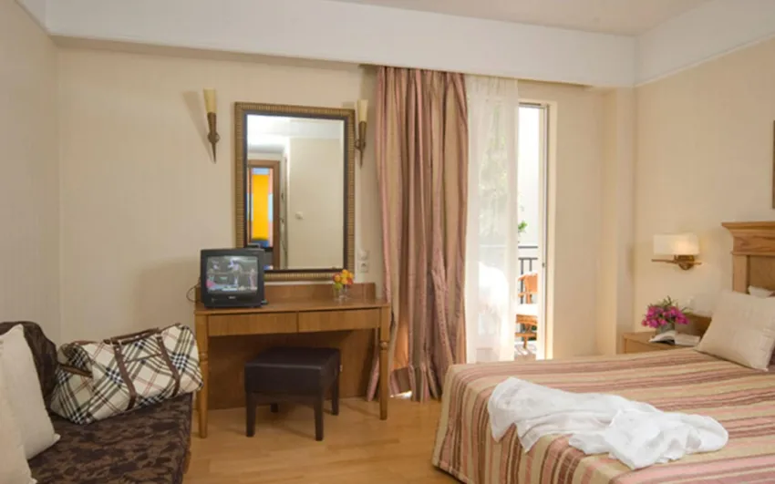 Ideon Hotel 3*-4