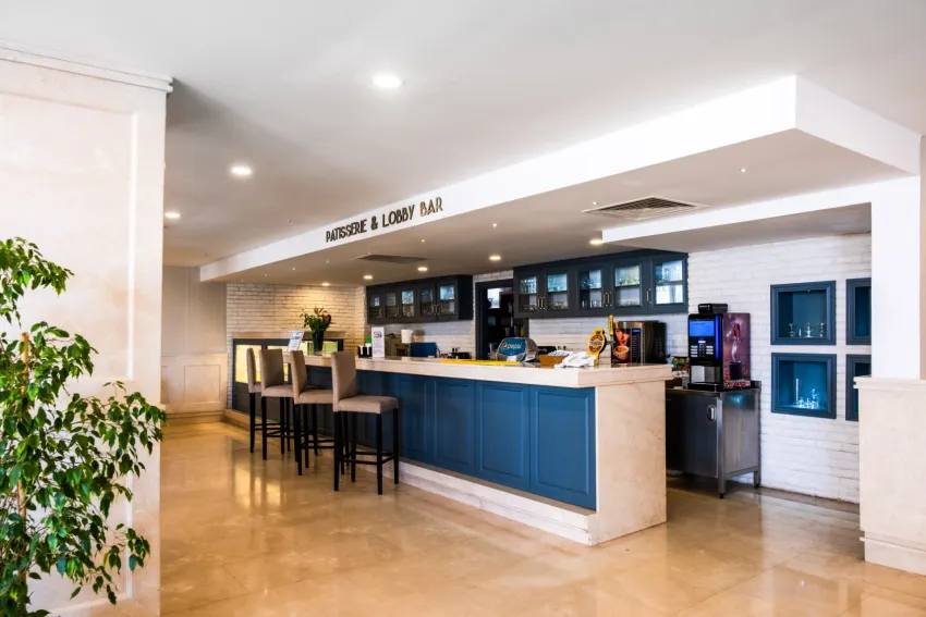 Royal Atlantis Beach Hotel 4*-9