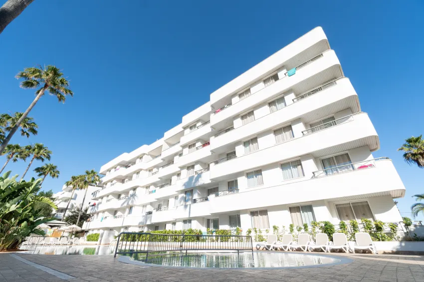 Tropicana Hotel 4*-1