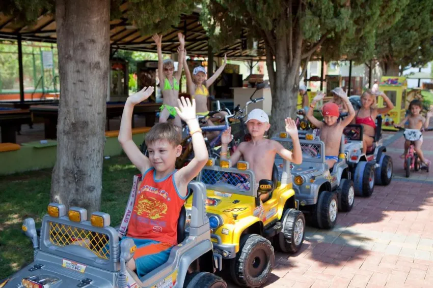 Lonicera World Hotel 4*-4