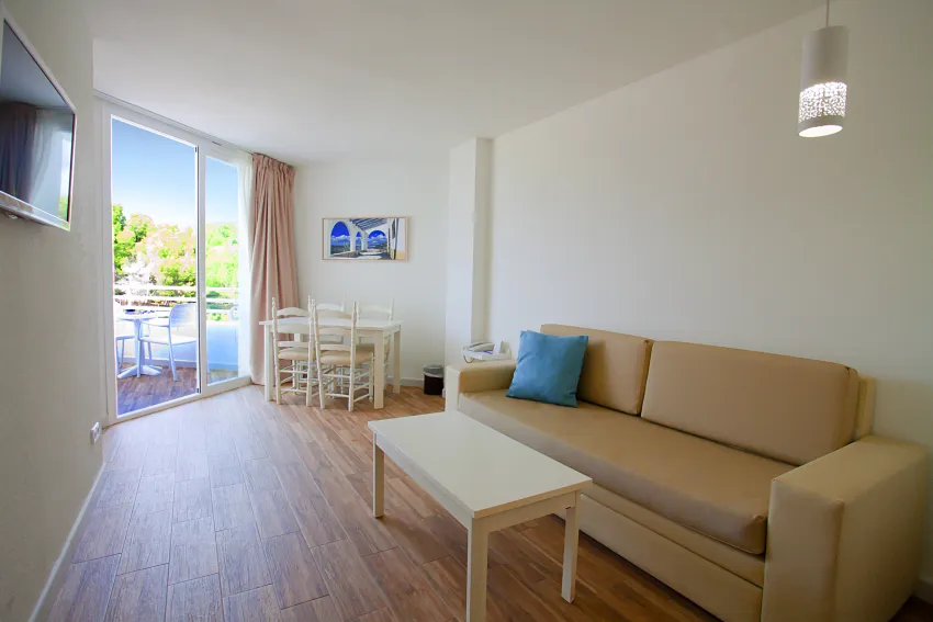 Fergus Cala Blanca Suites 4*-11