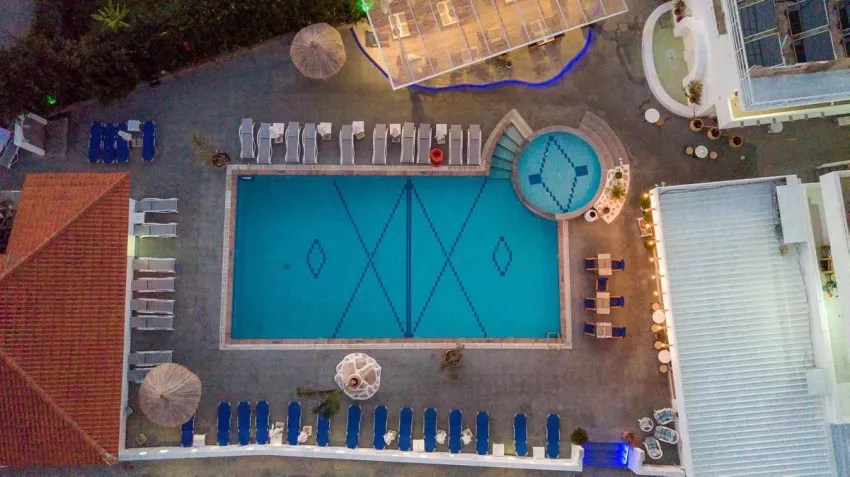 Tinas Plus Hotel 3*-19