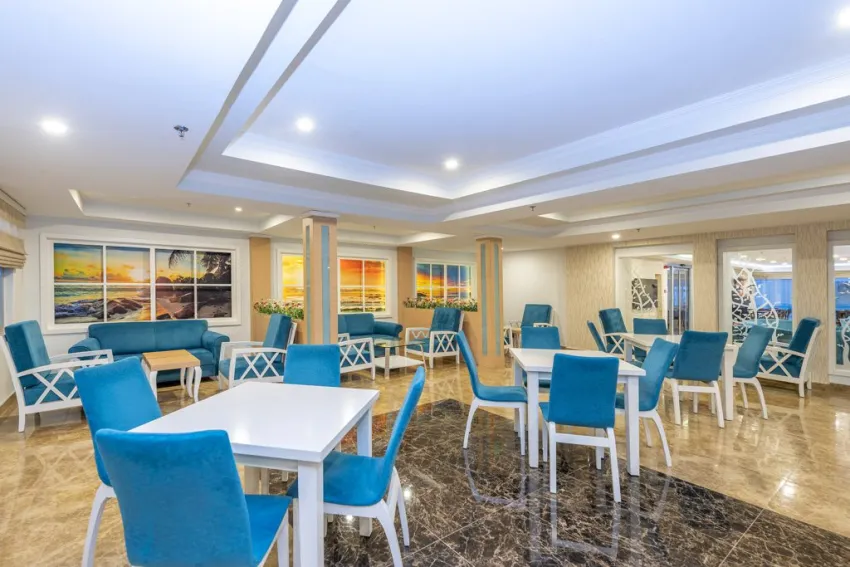 SANDY BEACH HOTEL  4*-22