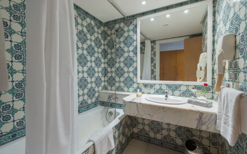 EL MOURADI SKANES  4*-10