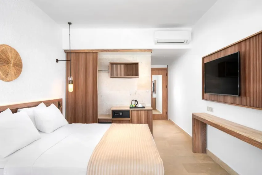 YALIHAN UNA (EX. YALIHAN HOTEL)  4*-11