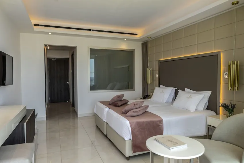 Chrysomare Beach Hotel and Resort 5*-79