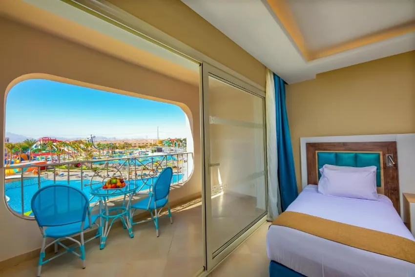 TITANIC RESORT & AQUAPARK  4*-12