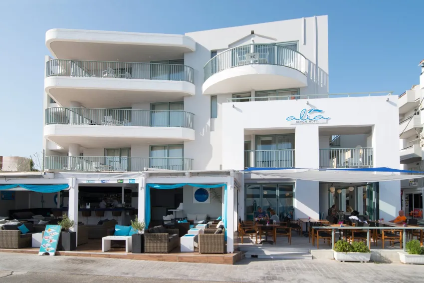 Alia Beach Hotel 4*-4
