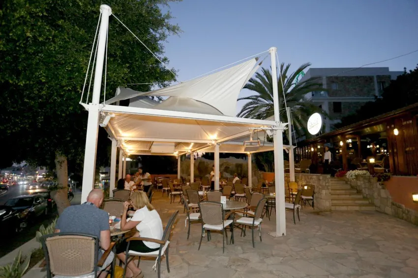 Dionysos Central Hotel 3*-7