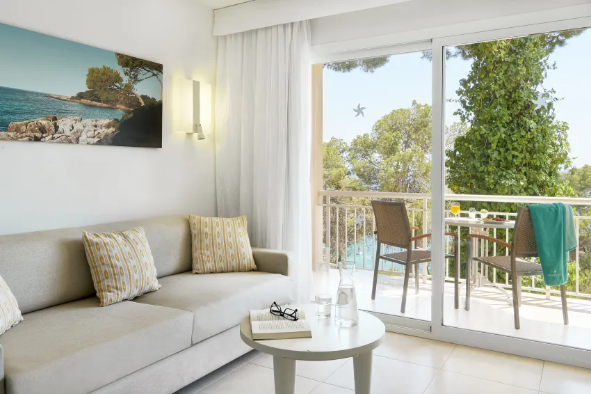 Iberostar Waves Club Cala Barca 4*-335