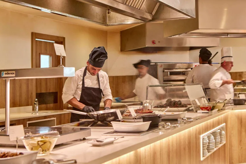 Zafiro Palmanova -94