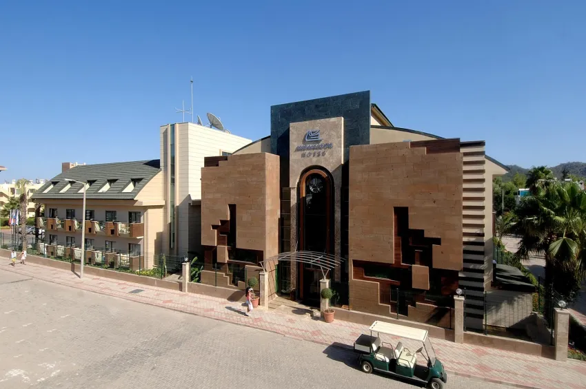 Ambassador Hotel 4*-2