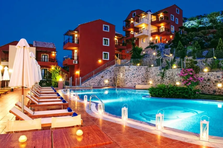 Ippoliti Village 3*-17