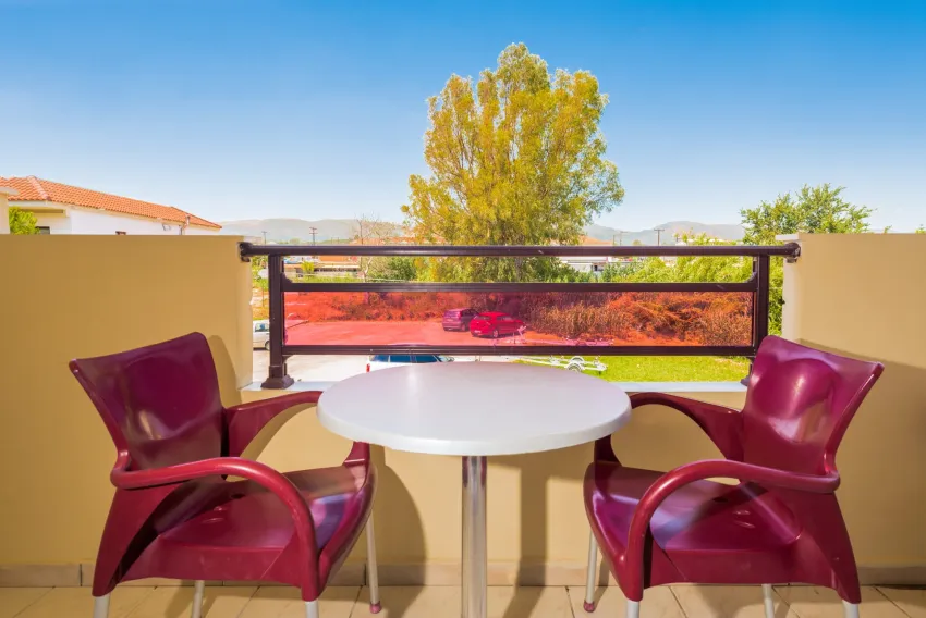 Canadian Hotel 3*-26