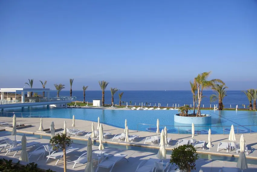 King Evelthon Beach Hotel and  Resort 5*-2